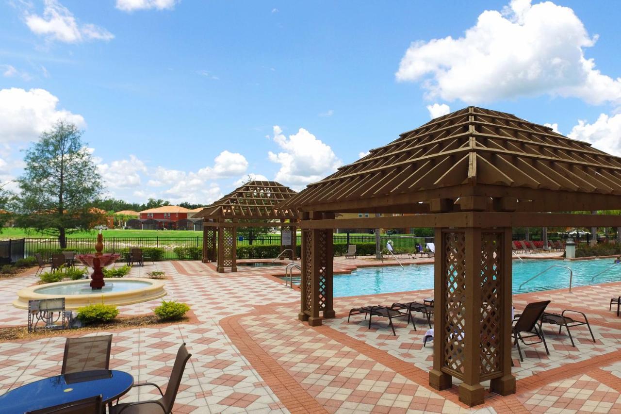 Gorgeous 4 Bedroom W/ Pool Close To 920