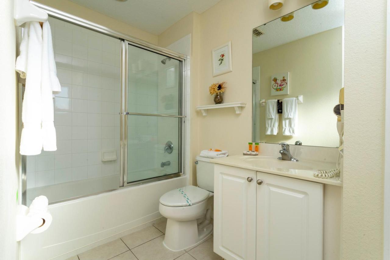 Gorgeous 4 Bedroom W/ Pool Close To 920 *