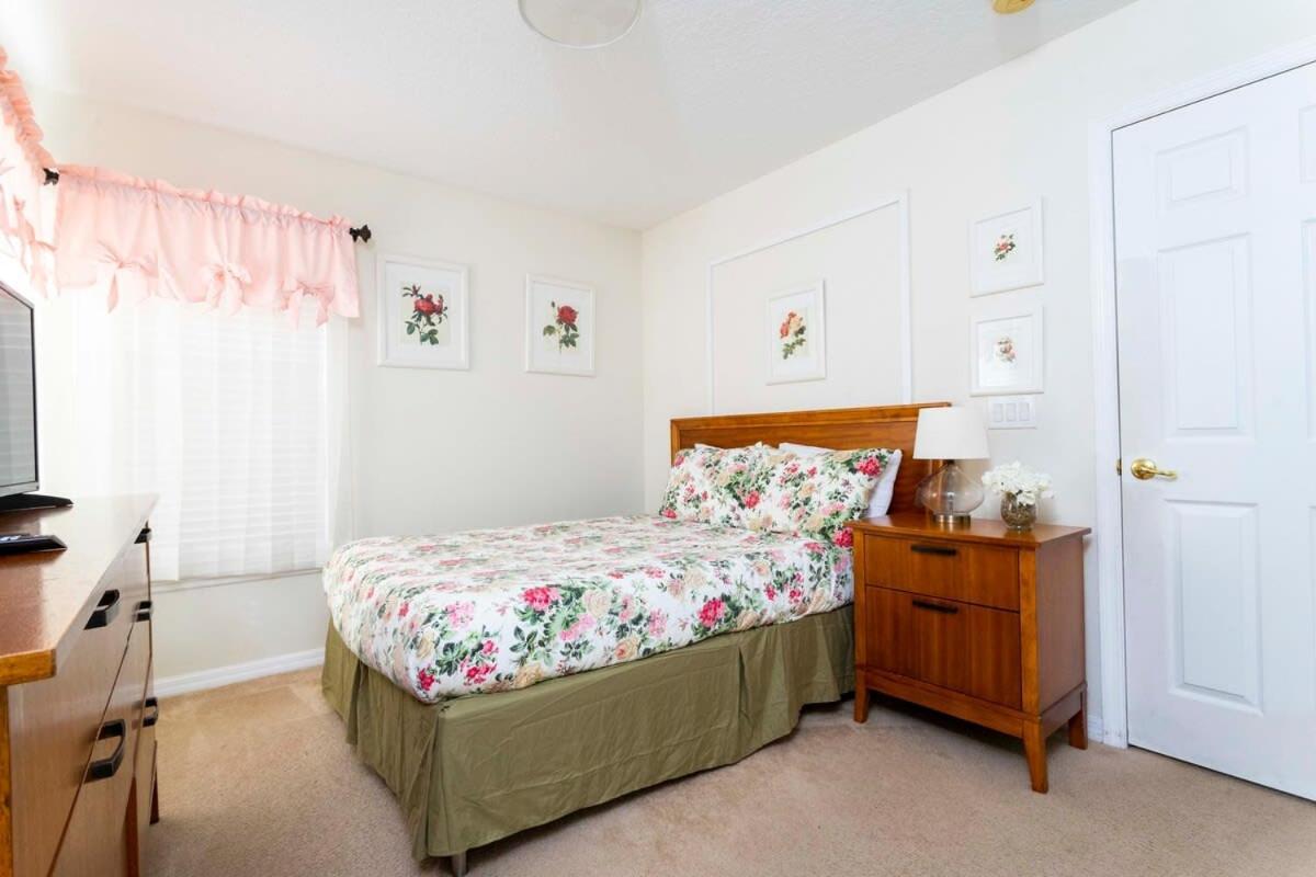 Gorgeous 4 Bedroom W/ Pool Close To 920 * Kissimmee
