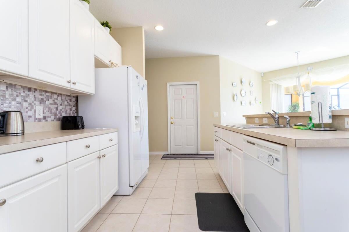 Holiday home Gorgeous 4 Bedroom W/ Pool Close To 920 *